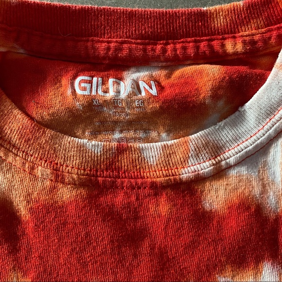 tie dye heart cropped tee - Picture 2 of 3